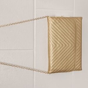NWT MattGold Clutch Crossbody Bag Removable Chain Quilted Faux Leather Magnetic